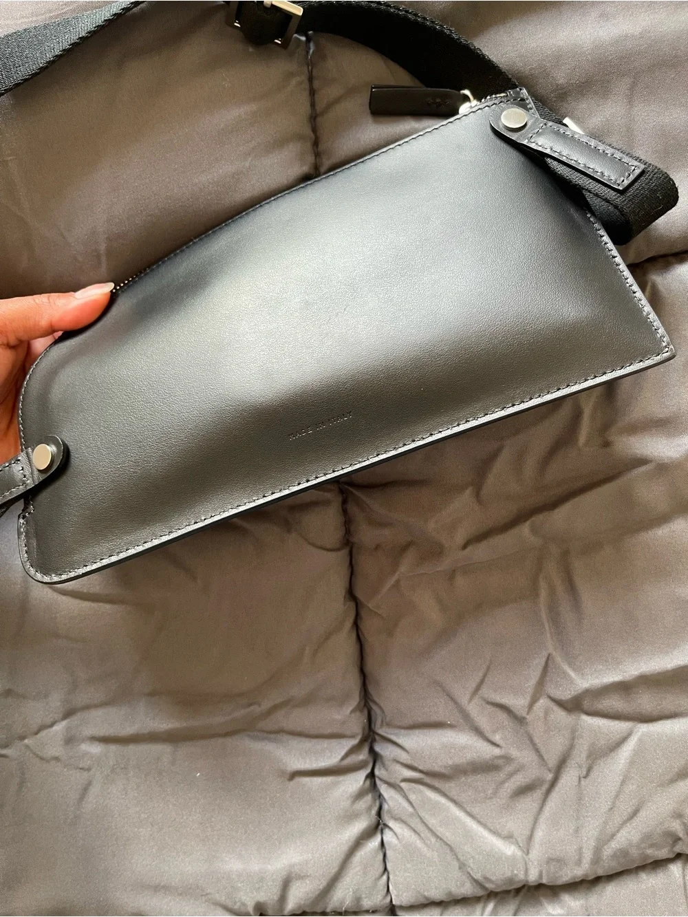 Everlane sling crossbody bag